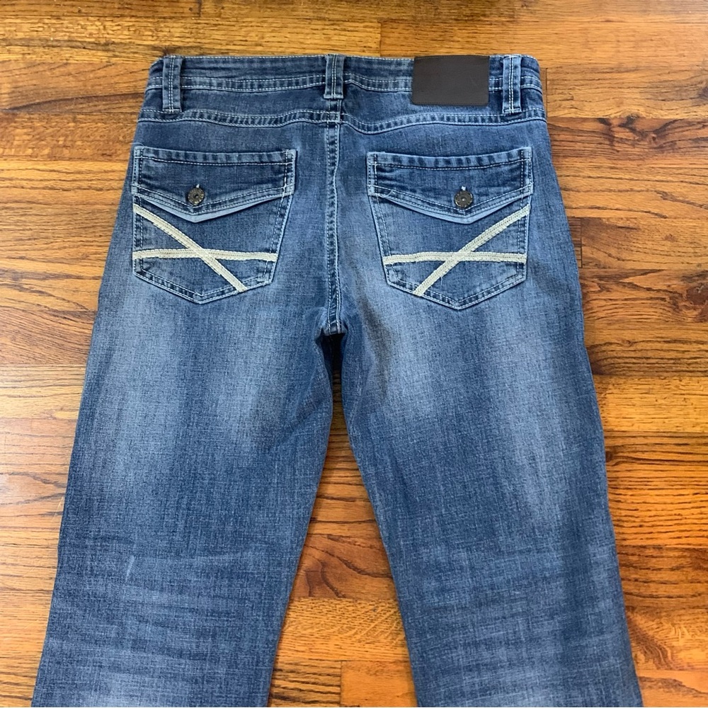 TK AXEL Denim Blue Jean Pants
32 x 32
Slim Boot Cut Fit
Smoke Free Home
Bundle &